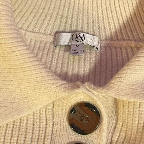 Q&A White and Black Striped Cropped Sweater - M - Picture 2 of 3